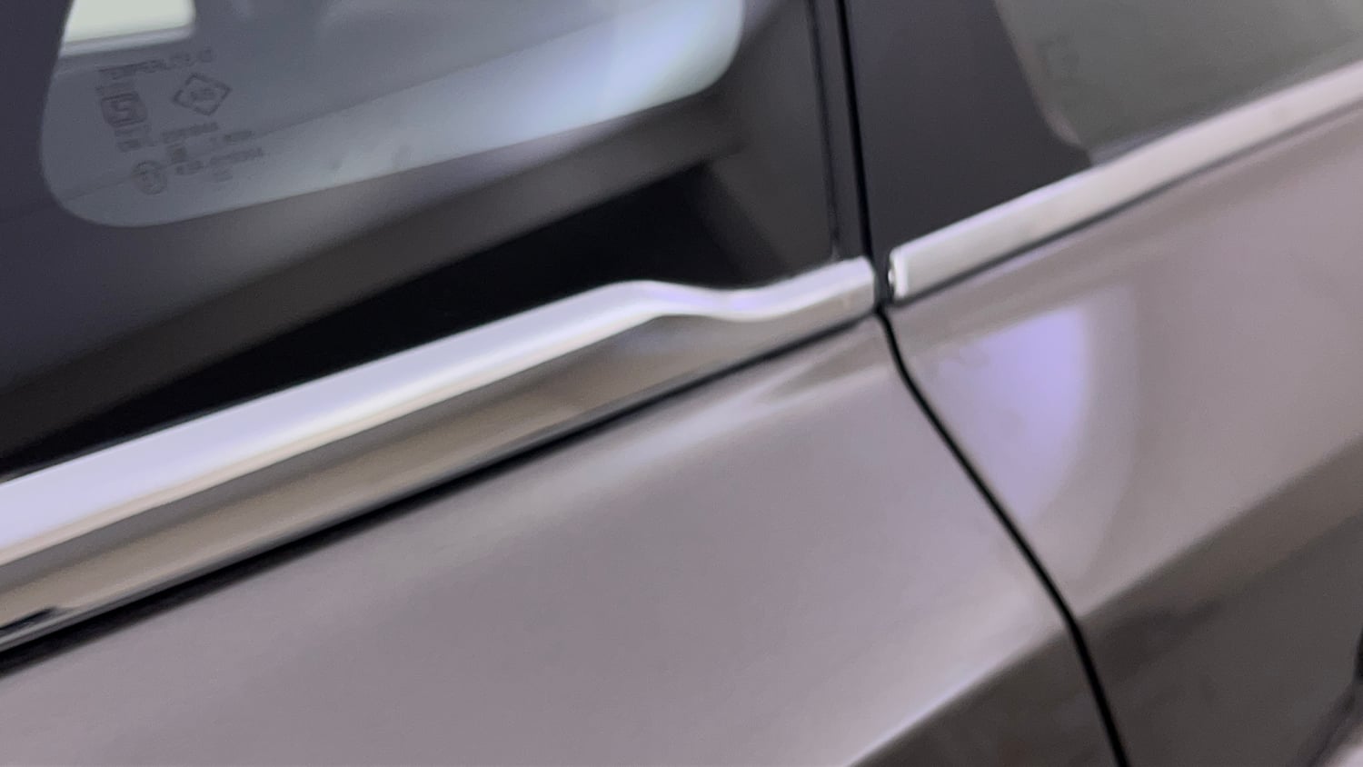 Used 2023 Maruti Suzuki Brezza Vxi AT Petrol Automatic dents MINOR SCRATCH