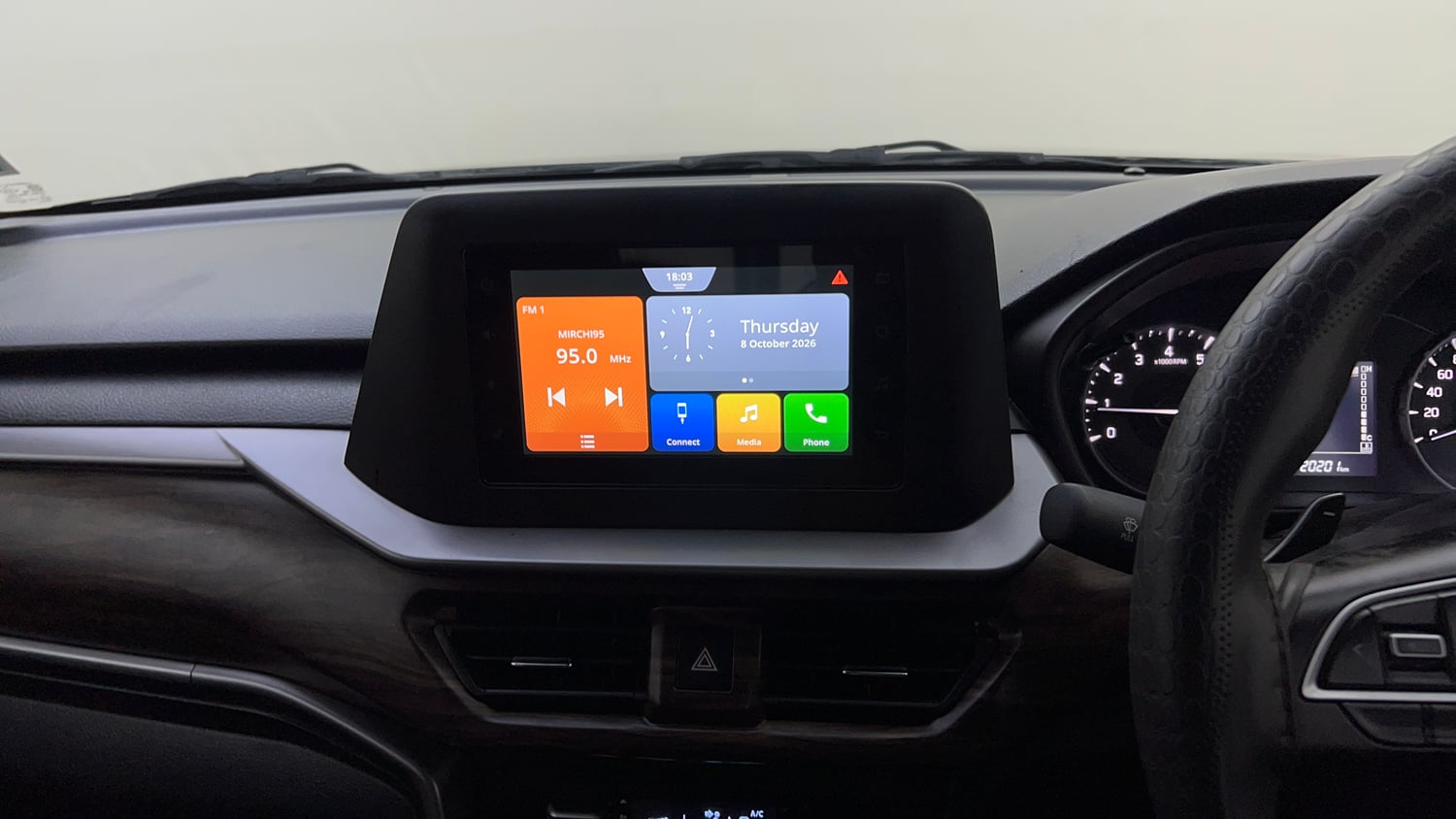 Used 2023 Maruti Suzuki Brezza Vxi AT Petrol Automatic top_features Integrated (in-dash) music system