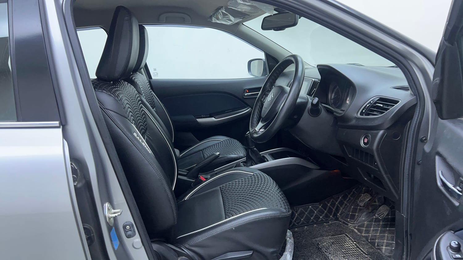 Used 2021 Maruti Suzuki Baleno Zeta Petrol Manual interior RIGHT SIDE FRONT DOOR CABIN VIEW