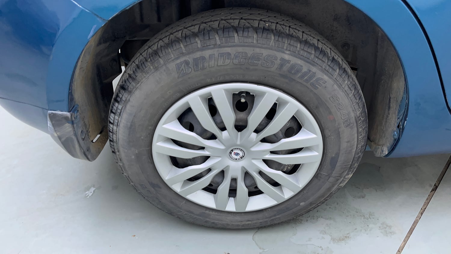 Used 2014 Maruti Suzuki Swift Dzire VDI Diesel Manual tyres RIGHT REAR TYRE RIM VIEW