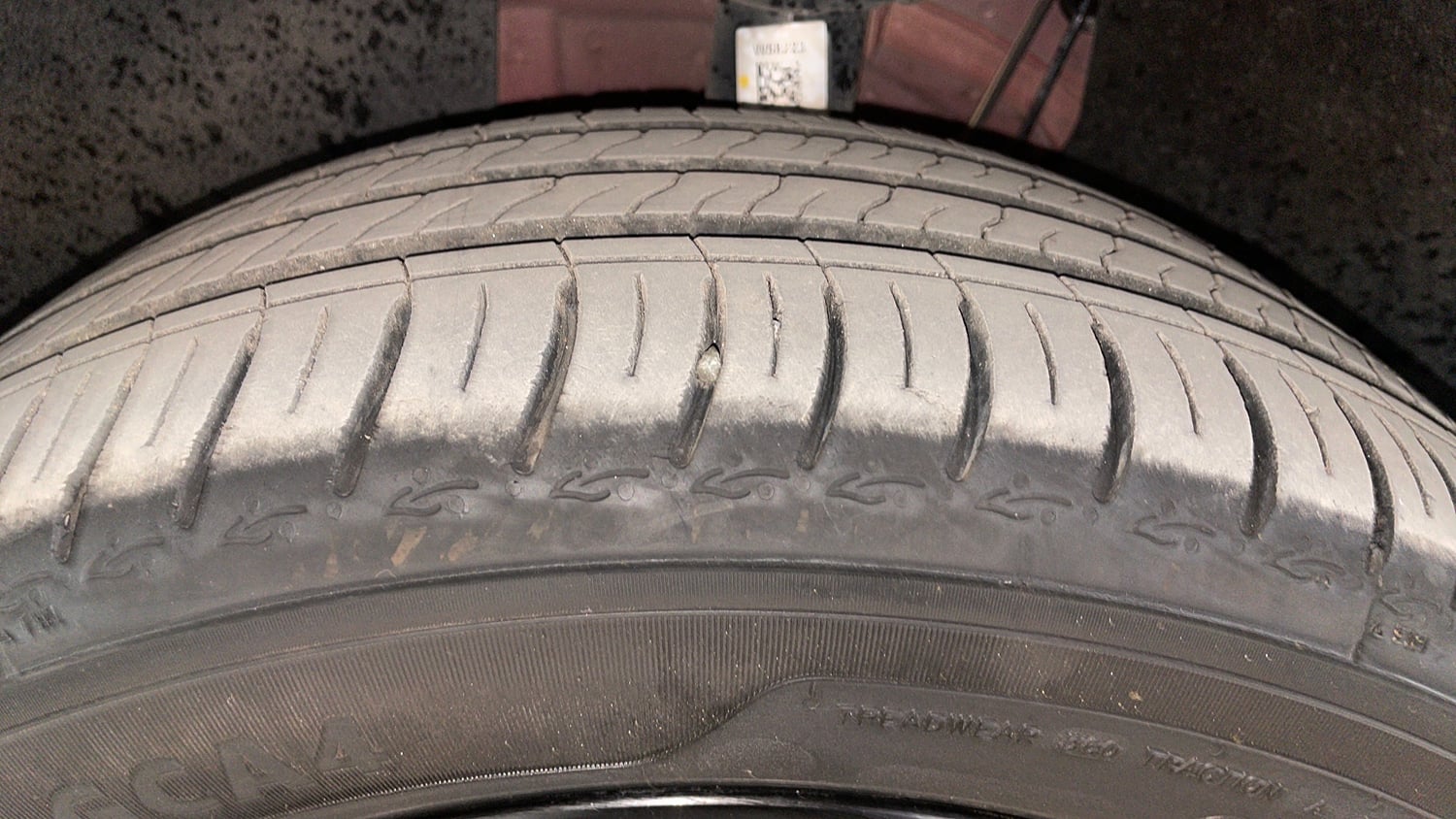 Used 2024 Volkswagen Virtus GT 1.5 TSI DSG Petrol Automatic tyres LEFT FRONT TYRE TREAD VIEW