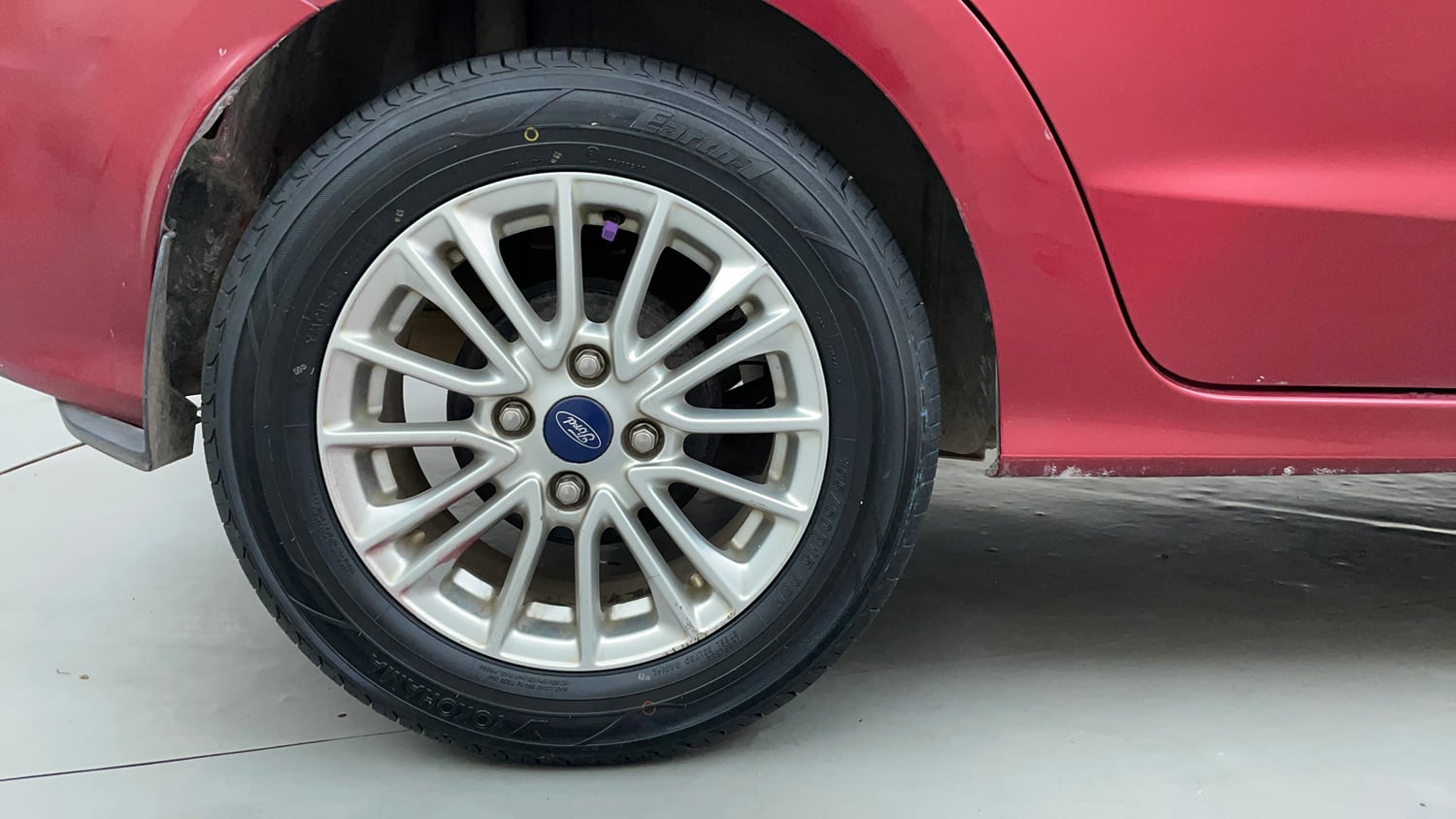 Used 2019 Ford Figo Aspire Titanium Plus 1.5 TDCi Diesel Manual tyres RIGHT REAR TYRE RIM VIEW