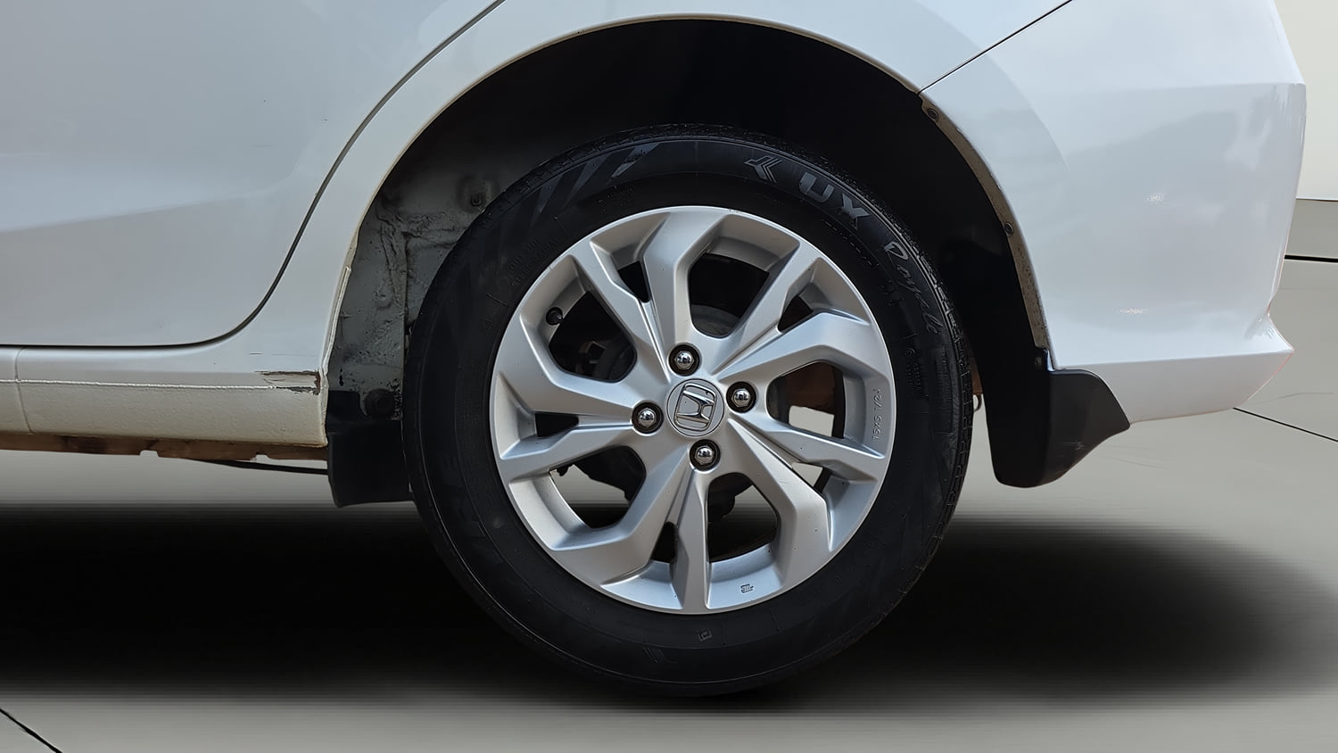 Used 2020 Honda Amaze 1.5 VX MT Diesel Diesel Manual tyres LEFT REAR TYRE RIM VIEW