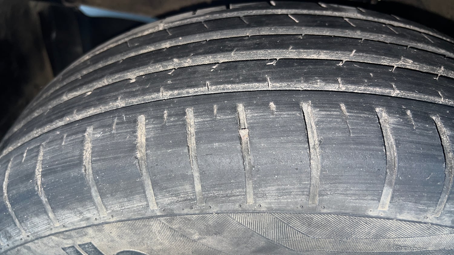 Used 2022 Maruti Suzuki Baleno Delta MT Petrol Manual tyres LEFT FRONT TYRE TREAD VIEW