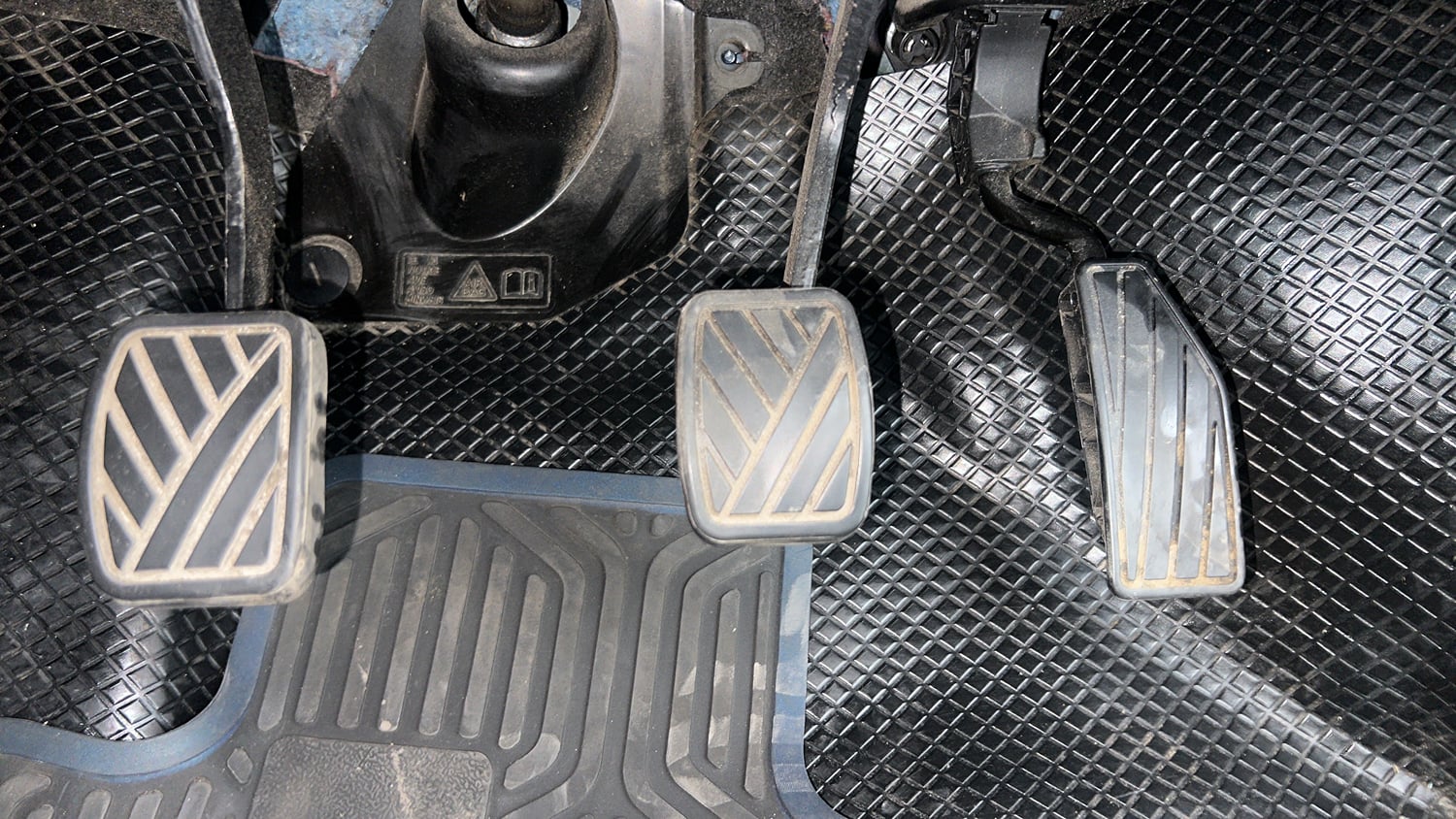 Used 2021 Maruti Suzuki Ignis Zeta 1.2 MT Petrol Manual interior PEDALS VIEW