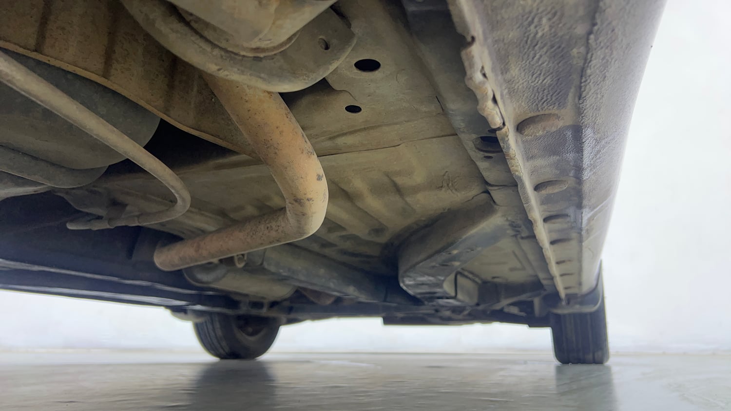 Used 2015 Honda Amaze 1.2 S i-VTEC Petrol Manual extra REAR RIGHT UNDERBODY VIEW
