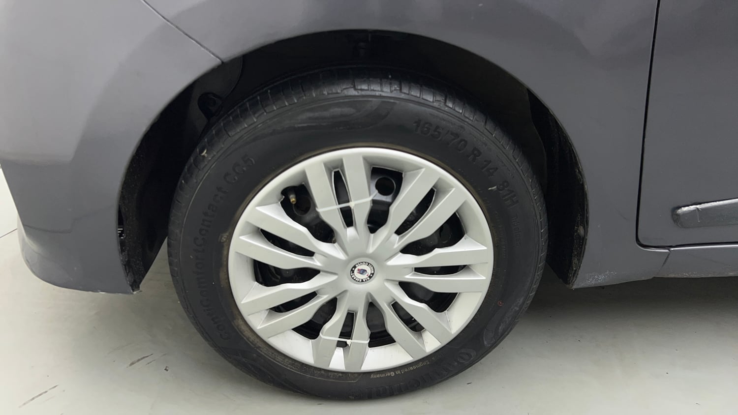 Used 2017 Hyundai Grand i10 Sportz (O) 1.2 kappa VTVT CNG (Outside Fitted) Cng Manual tyres LEFT FRONT TYRE RIM VIEW