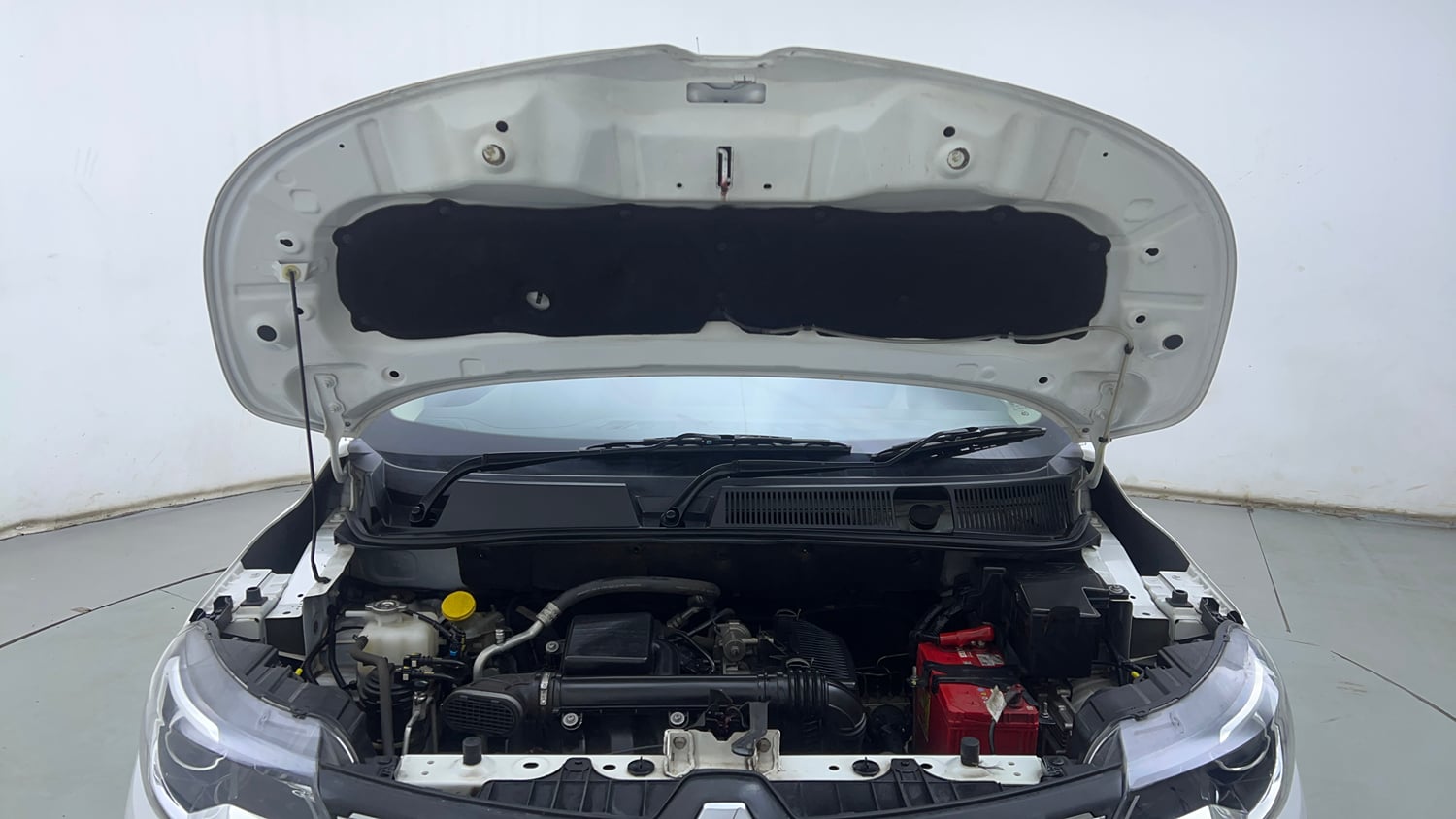 Used 2021 Renault Triber RXZ EASY-R AMT Petrol Automatic engine ENGINE & BONNET OPEN FRONT VIEW