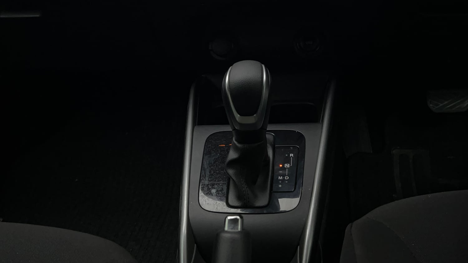 Used 2024 Maruti Suzuki Baleno Alpha AGS Petrol Automatic interior GEAR  KNOB VIEW
