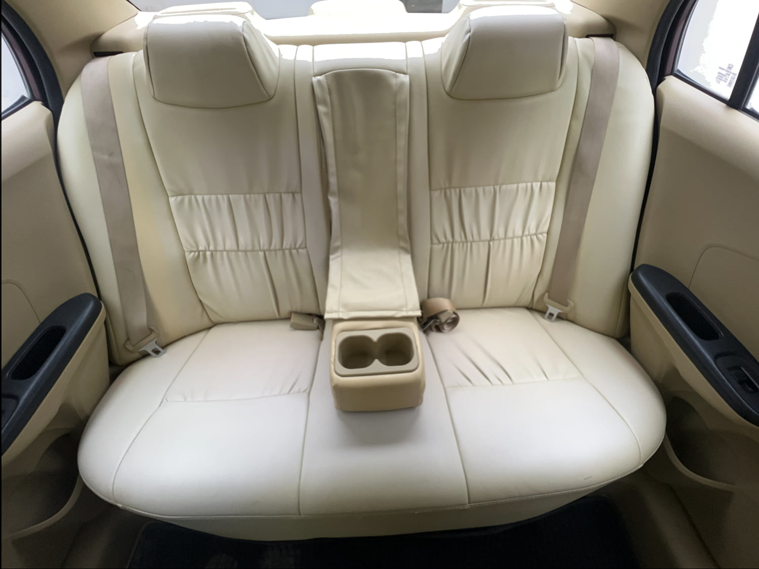 Used 2015 Honda Amaze 1.2 S i-VTEC Petrol Manual interior REAR SEAT CONDITION VIEW