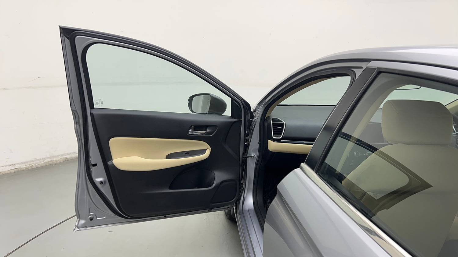 Used 2023 Honda City V Petrol CVT Petrol Automatic interior LEFT FRONT DOOR OPEN VIEW