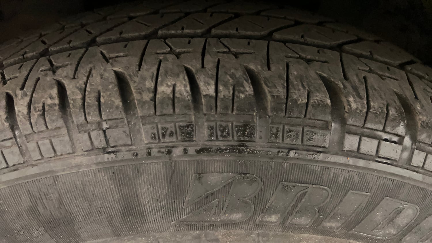 Used 2023 Tata Tiago XZ Plus CNG Cng Manual tyres LEFT FRONT TYRE TREAD VIEW