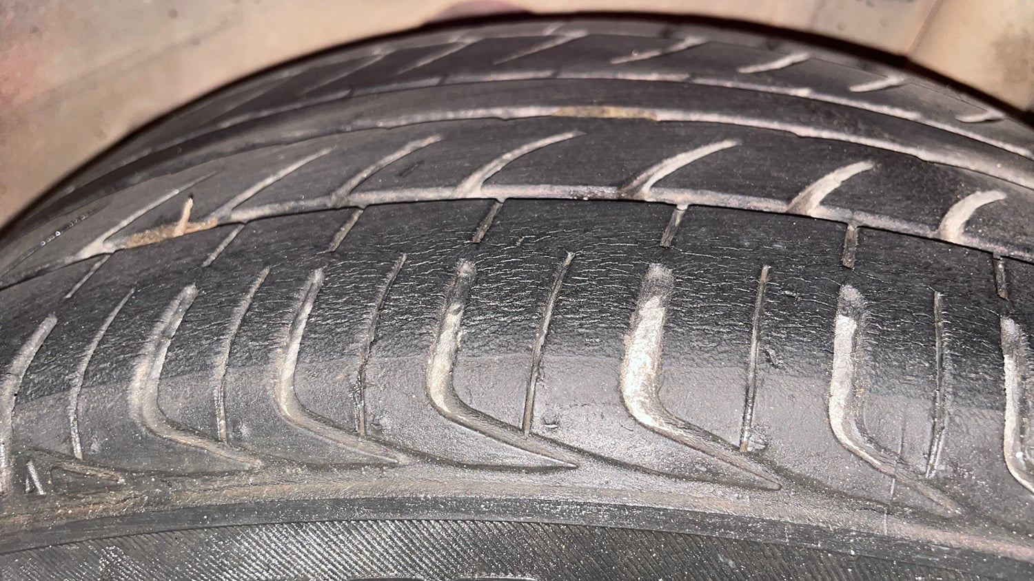 Used 2019 Ford Figo Aspire Titanium Plus 1.5 TDCi Diesel Manual tyres LEFT REAR TYRE TREAD VIEW