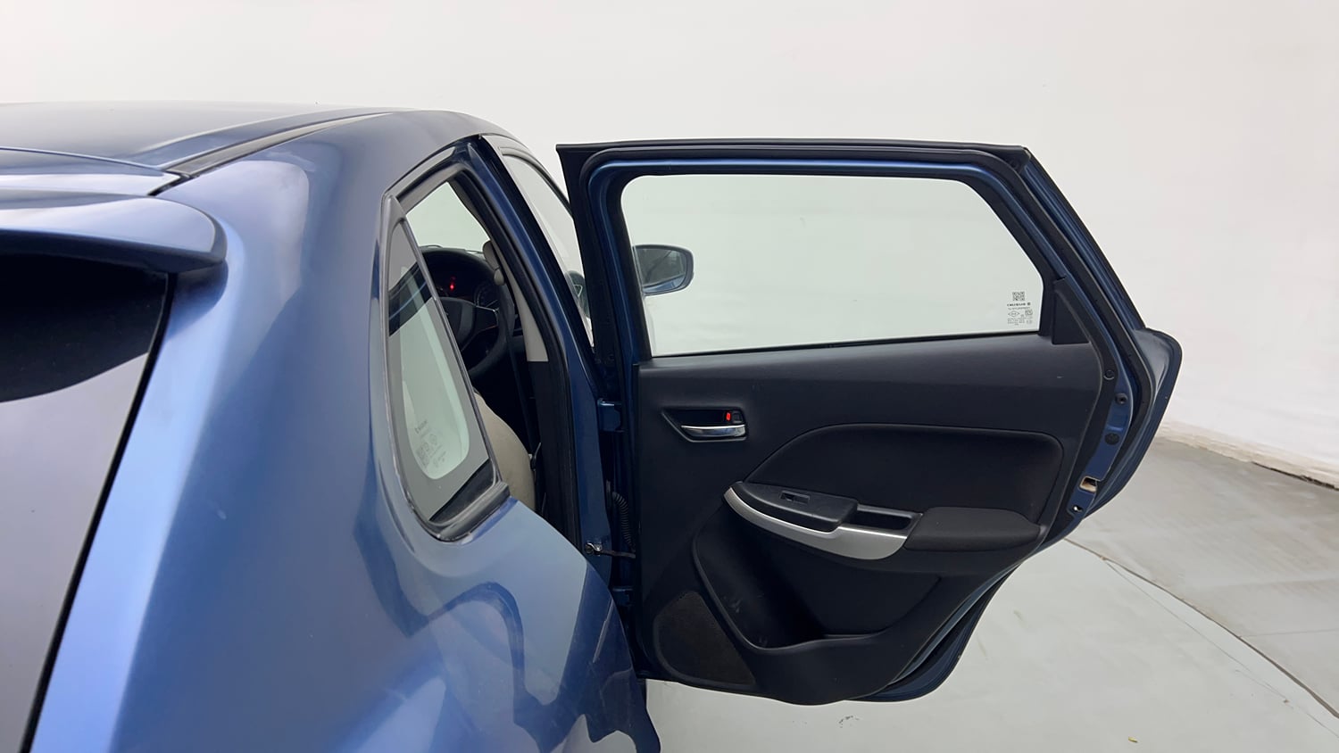 Used 2018 Maruti Suzuki Baleno Delta 1.2 Petrol Manual interior RIGHT REAR DOOR OPEN VIEW