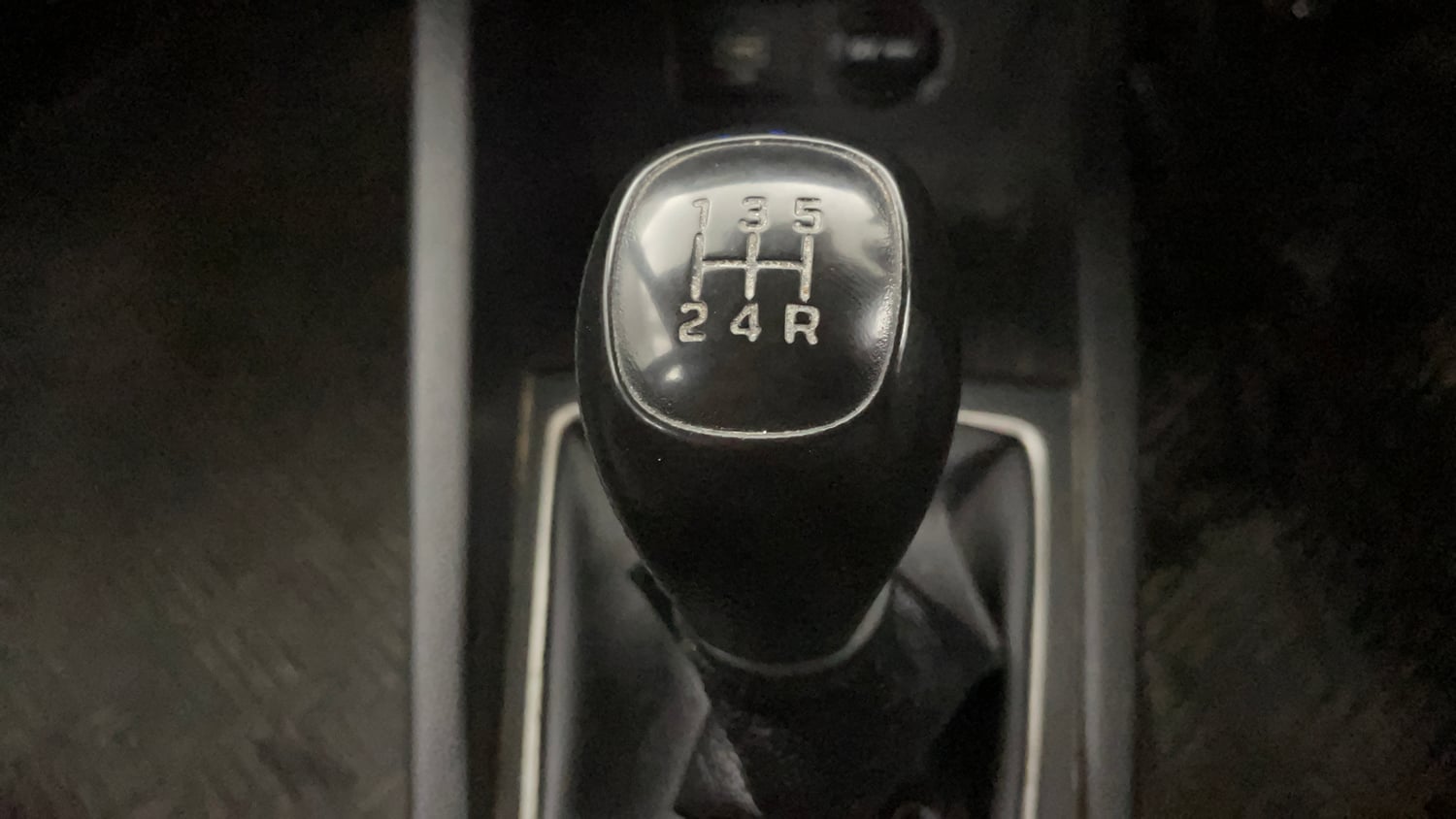 Used 2019 Hyundai Elite i20 Magna Plus 1.2 Petrol Manual interior GEAR  KNOB VIEW