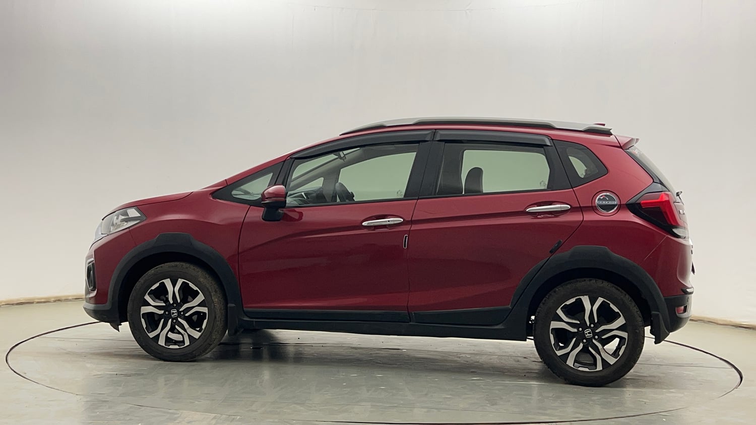 Used 2020 Honda WR-V VX MT Petrol Petrol Manual exterior LEFT SIDE VIEW