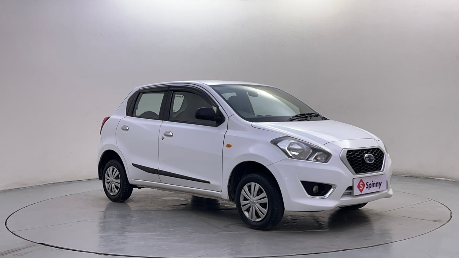 Used 2015 Datsun GO T Petrol Manual exterior RIGHT FRONT CORNER VIEW