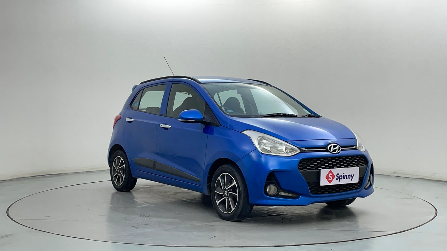 Used 2017 Hyundai Grand i10 Asta 1.2 Kappa VTVT Petrol Manual exterior RIGHT FRONT CORNER VIEW