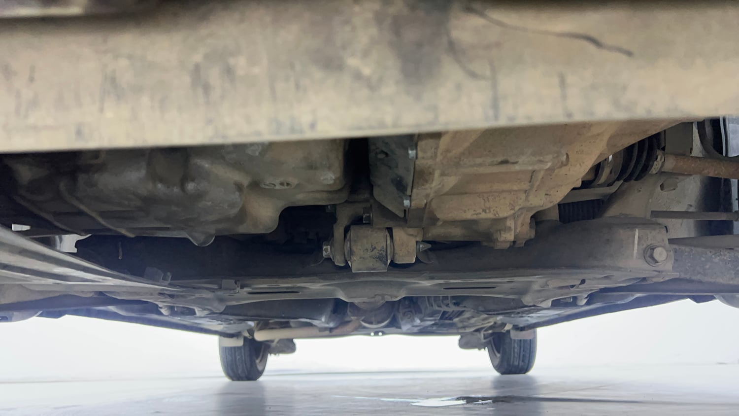 Used 2015 Honda Amaze 1.2 S i-VTEC Petrol Manual extra FRONT LEFT UNDERBODY VIEW