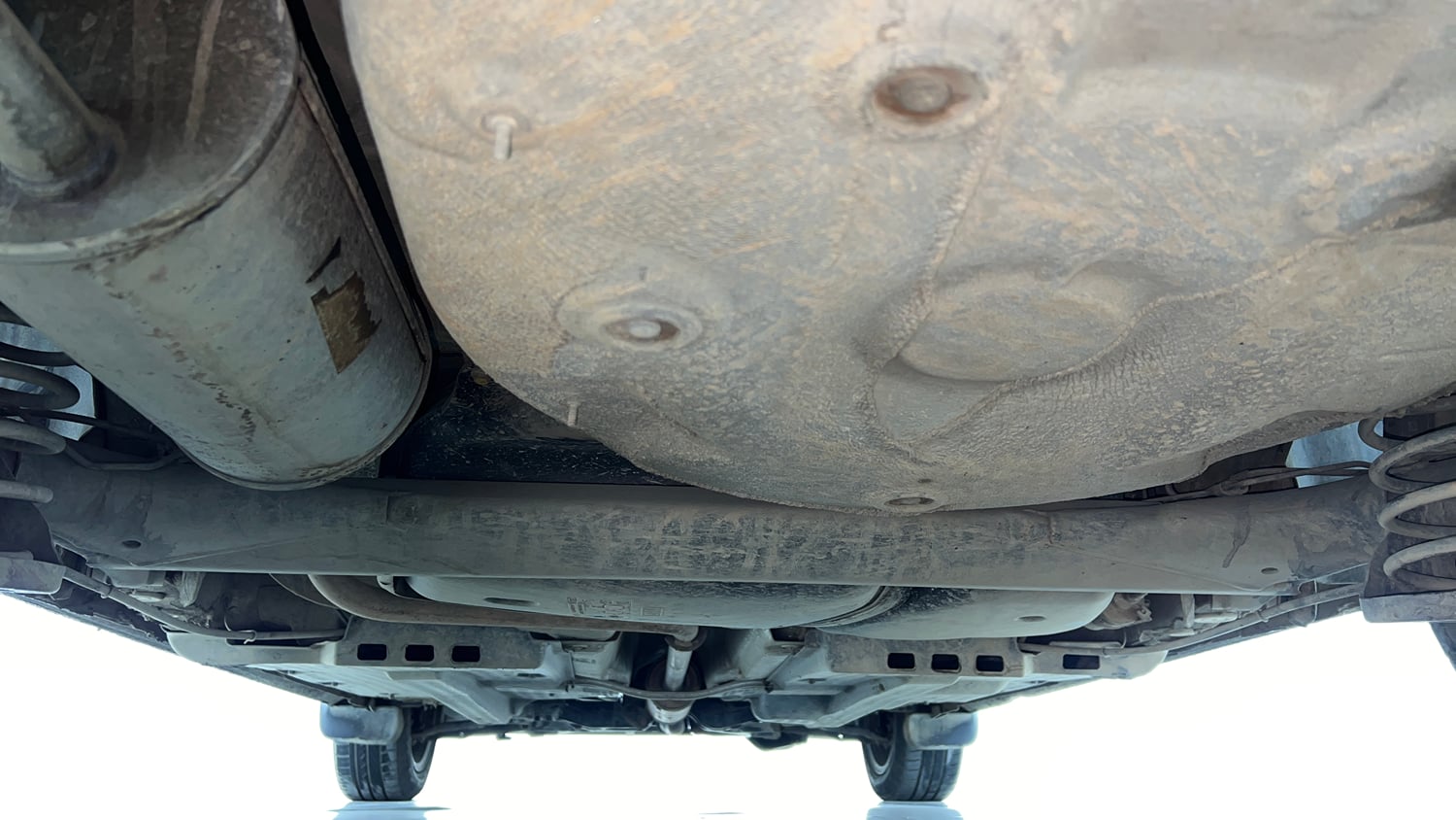 Used 2017 Volkswagen Ameo Highline1.2L (P) Petrol Manual extra REAR UNDERBODY VIEW (TAKEN FROM REAR)