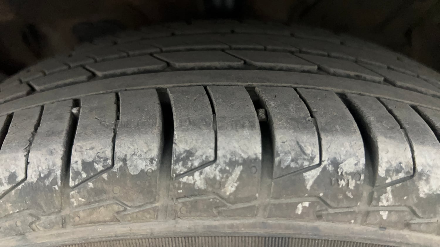 Used 2021 kia Seltos HTX IVT 1.5 Petrol Automatic tyres LEFT FRONT TYRE TREAD VIEW