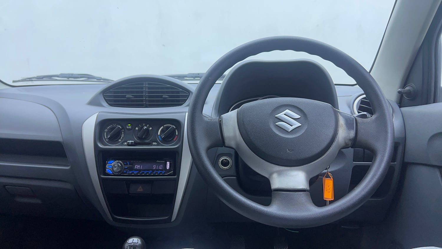 Used 2014 Maruti Suzuki Alto 800 Lxi Petrol Manual interior STEERING VIEW