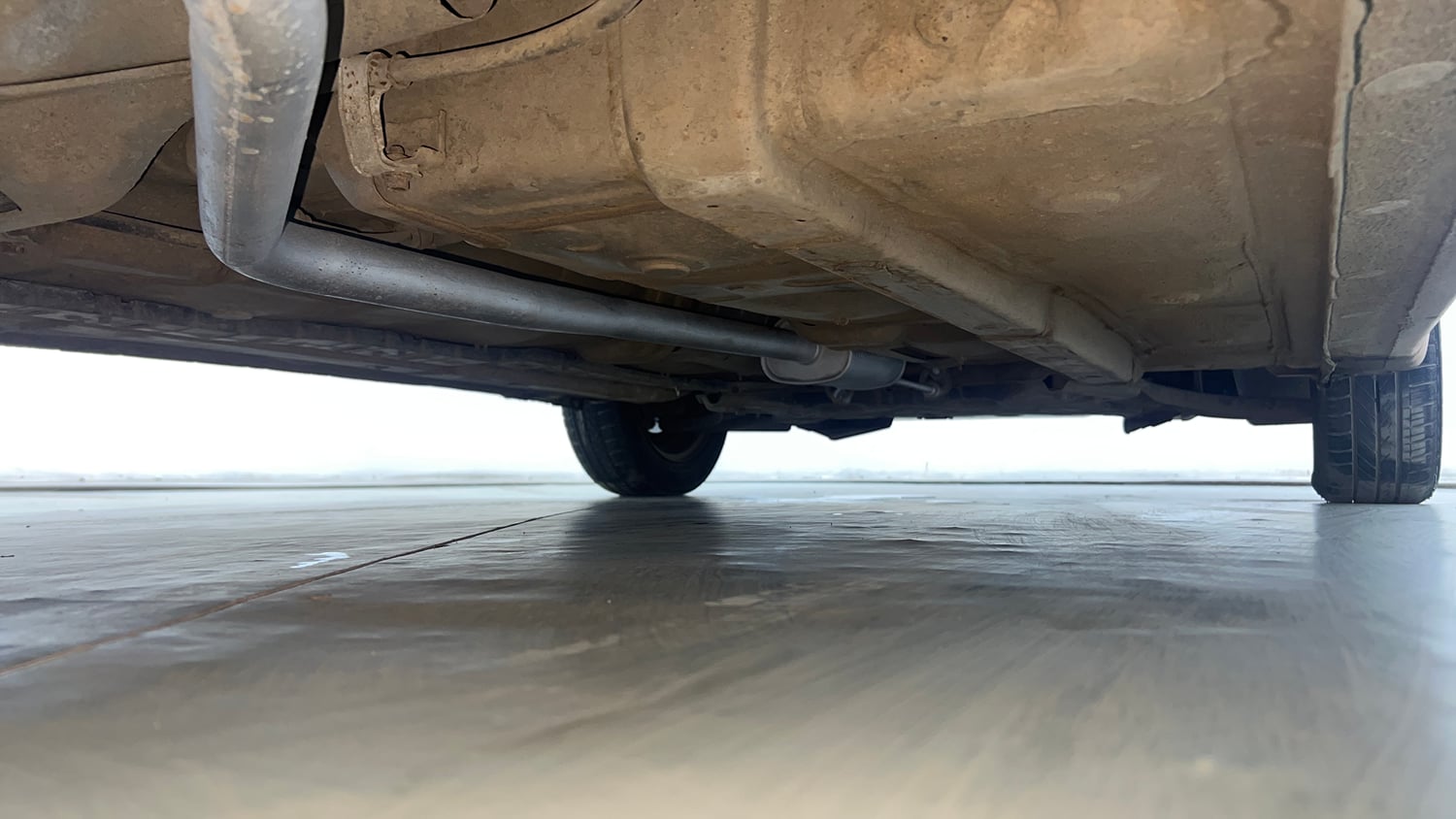 Used 2016 Hyundai Grand i10 Magna AT 1.2 Kappa VTVT Petrol Automatic extra REAR RIGHT UNDERBODY VIEW