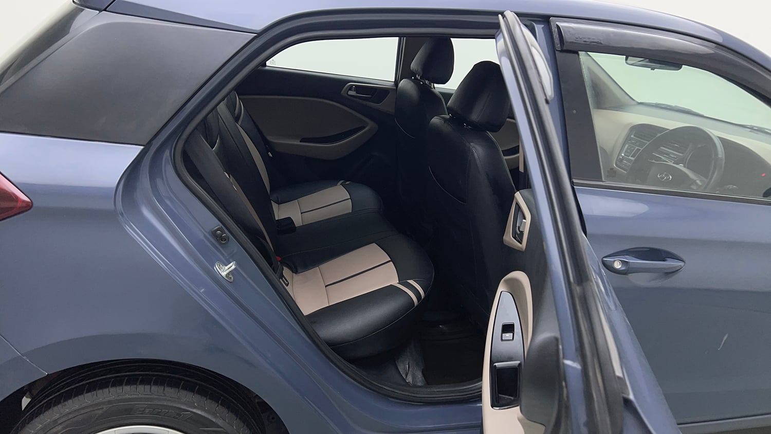 Used 2015 Hyundai Elite i20 Magna 1.2 Petrol Manual interior RIGHT SIDE REAR DOOR CABIN VIEW