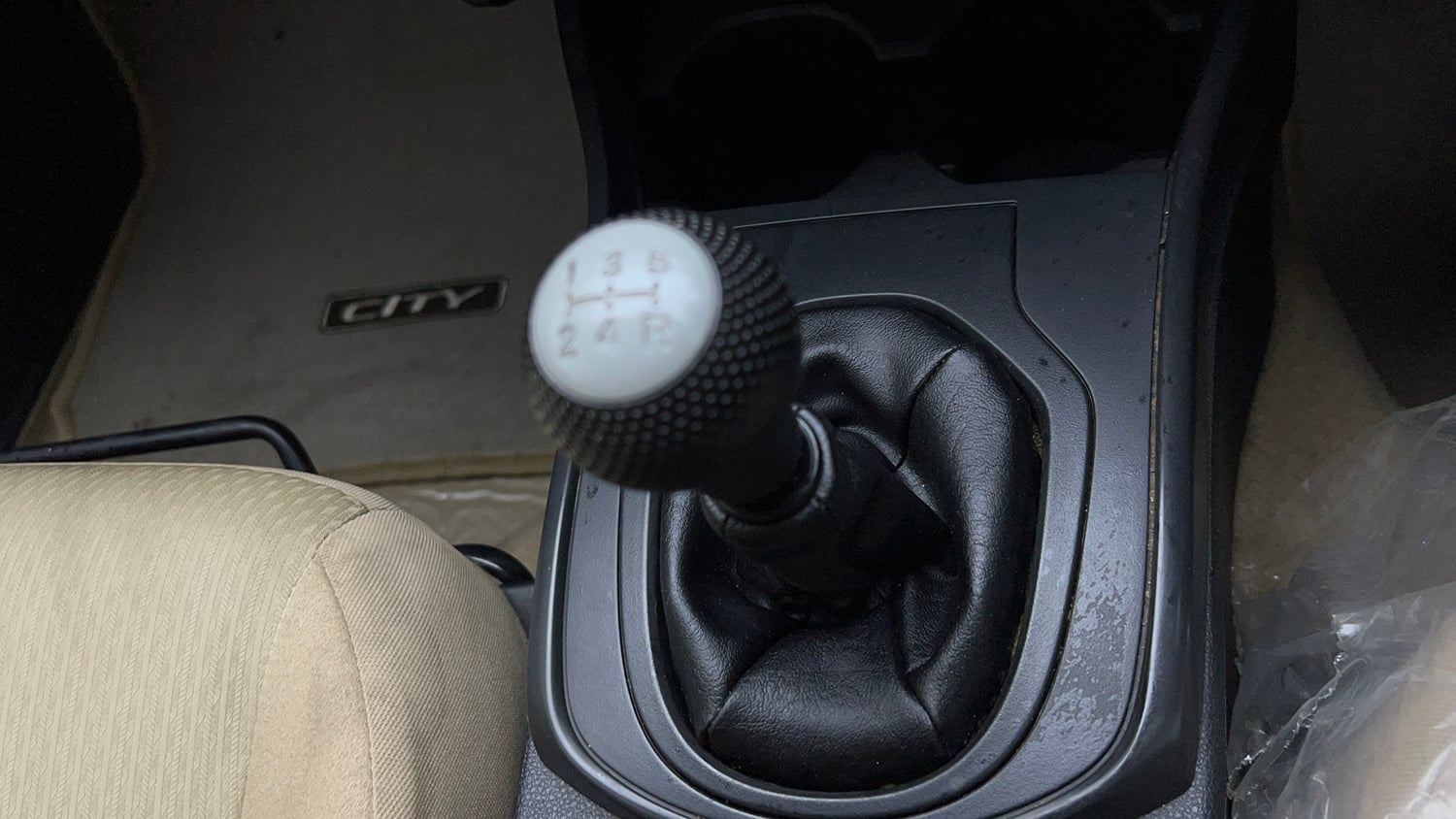 Used 2019 Honda City SV Petrol Petrol Manual interior GEAR  KNOB VIEW