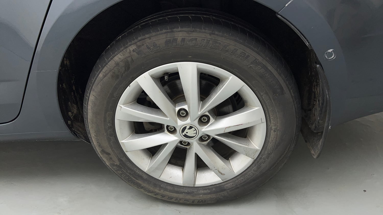 Used 2018 Skoda Octavia 1.8 TSI L&K Petrol Automatic tyres LEFT REAR TYRE RIM VIEW