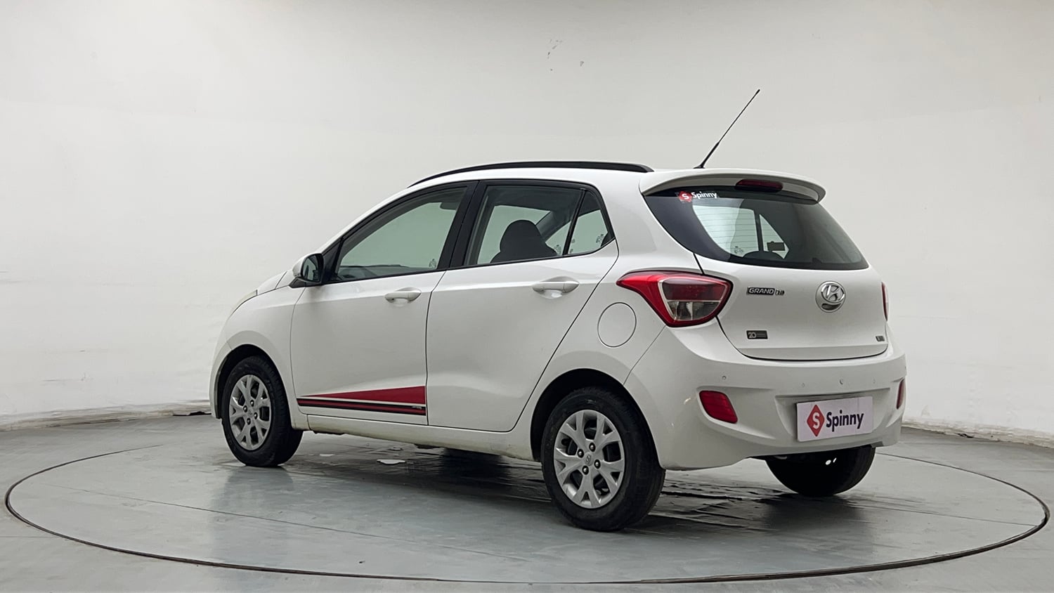 Used 2016 Hyundai Grand i10 Anniversary Edition Petrol Manual exterior LEFT REAR CORNER VIEW