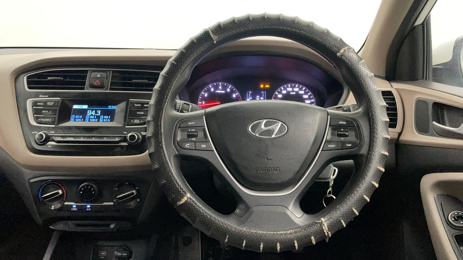 Used 2019 Hyundai Elite i20 Magna Plus 1.2 Petrol Manual interior STEERING VIEW