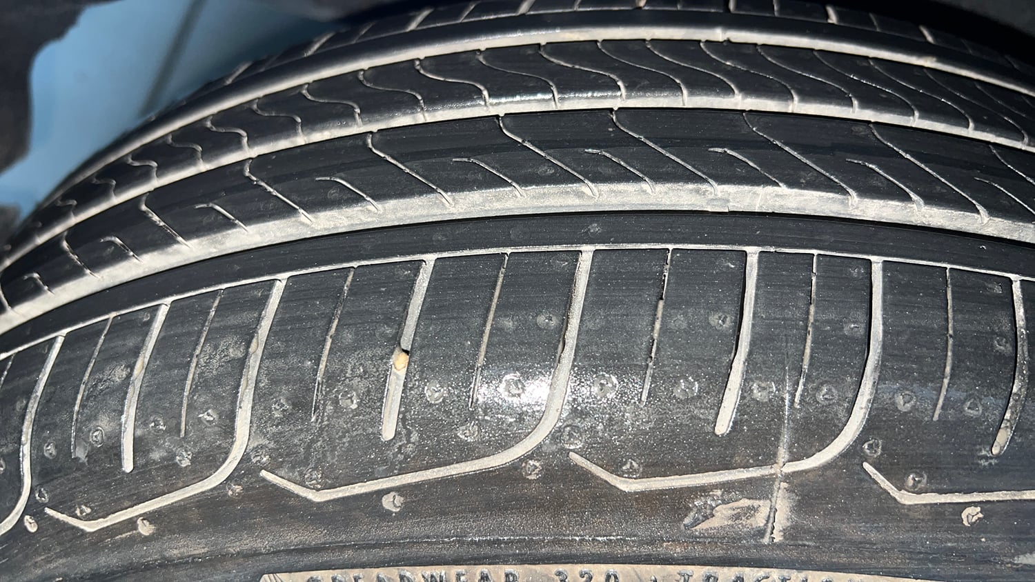 Used 2017 Maruti Suzuki Baleno Delta 1.2 Petrol Manual tyres RIGHT REAR TYRE TREAD VIEW