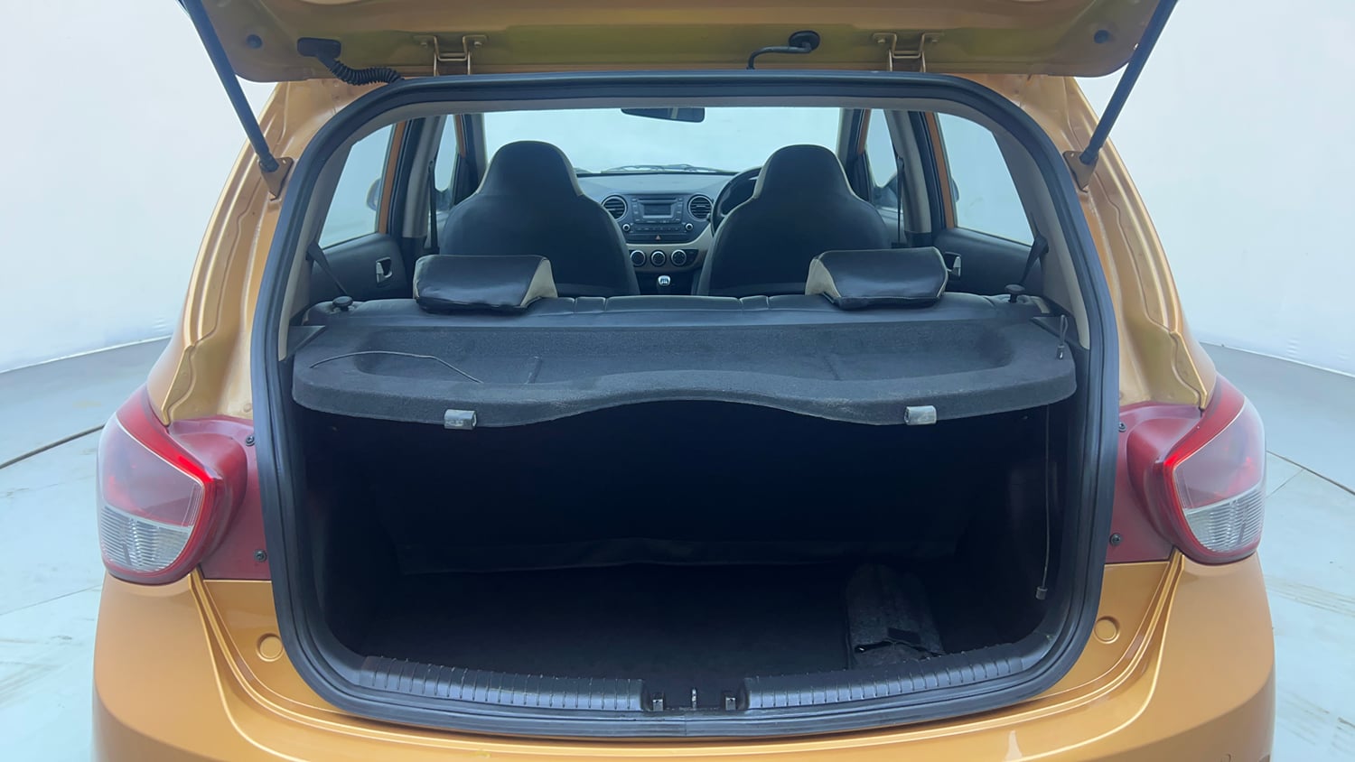 Used 2014 Hyundai Grand i10 Asta 1.2 Kappa VTVT Petrol Manual interior DICKY INSIDE VIEW