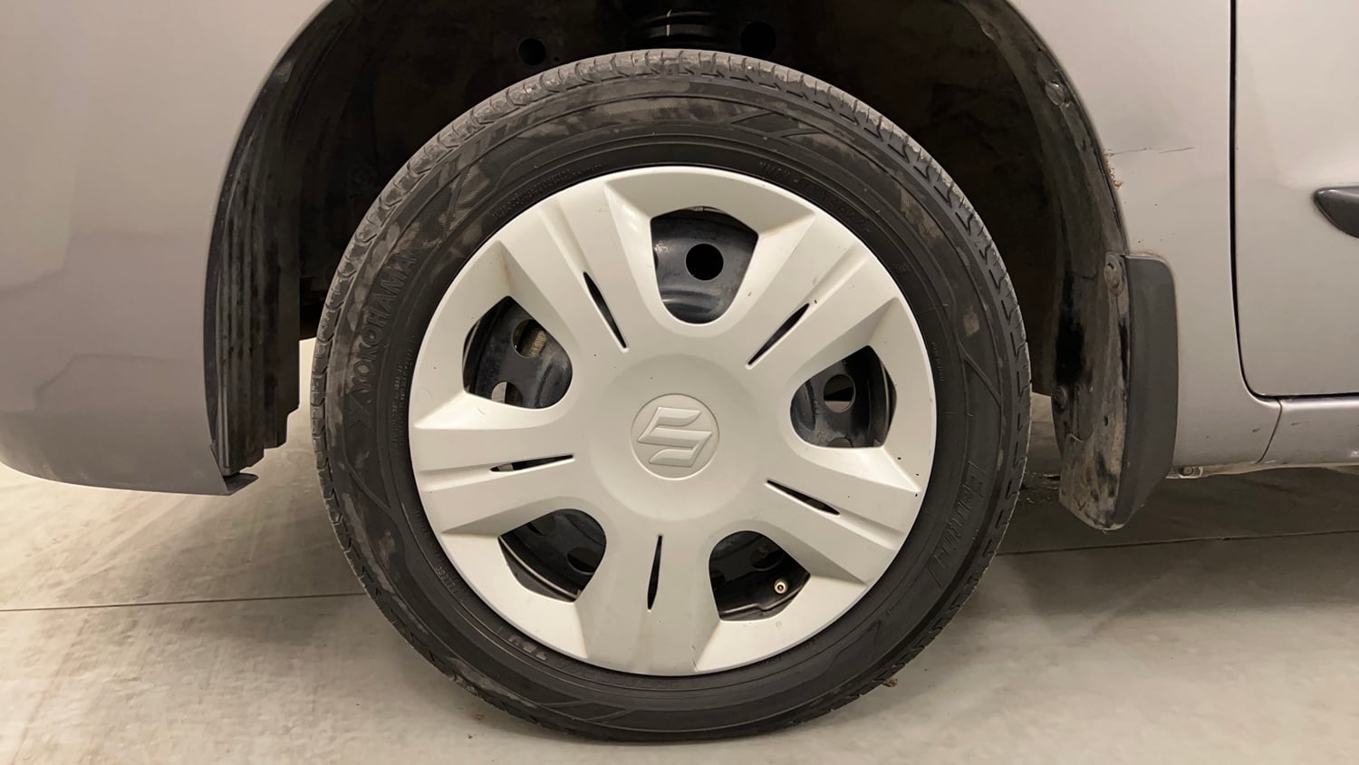 Used 2018 Maruti Suzuki Wagon R 1.0 VXI AMT Petrol Automatic tyres LEFT FRONT TYRE RIM VIEW