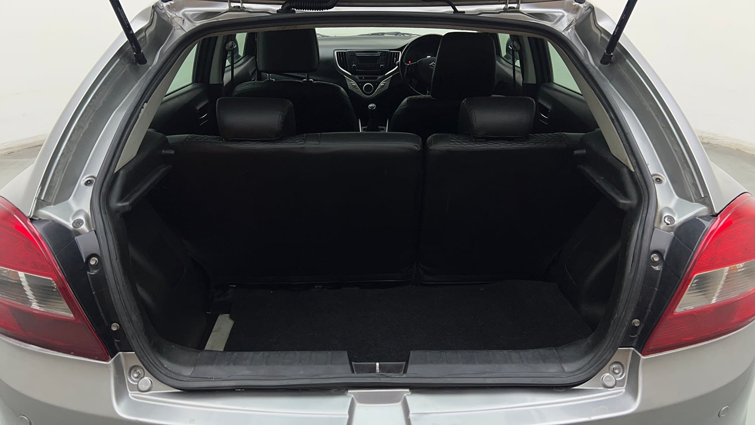 Used 2018 Maruti Suzuki Baleno Zeta 1.2 Petrol Manual interior DICKY INSIDE VIEW