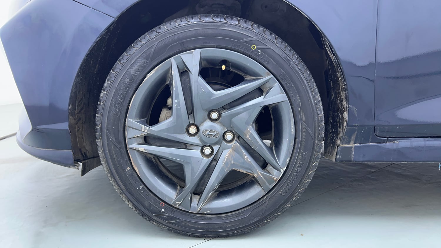 Used 2022 Hyundai i20 Sportz 1.2 MT Petrol Manual tyres LEFT FRONT TYRE RIM VIEW