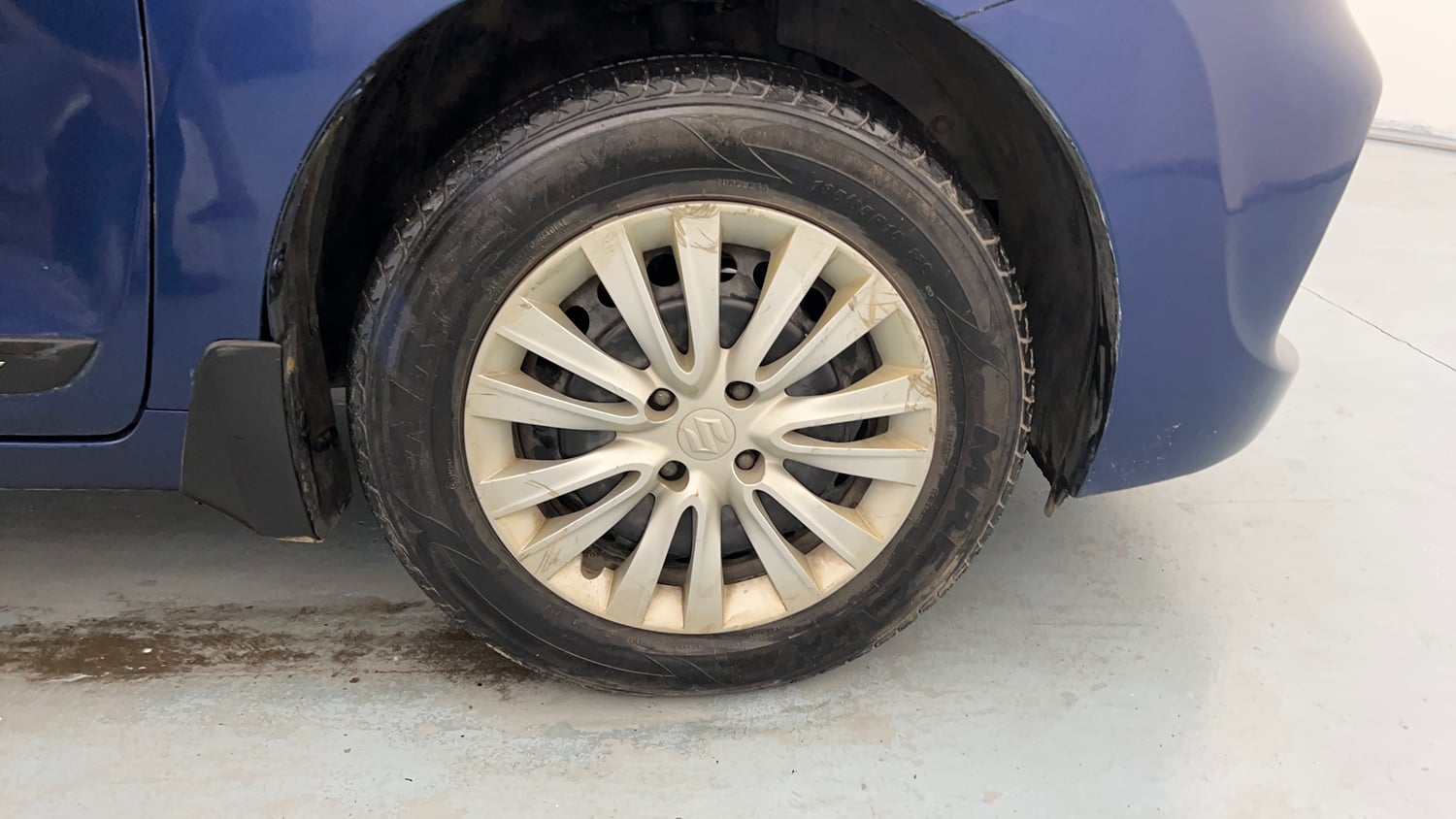 Used 2019 Maruti Suzuki Baleno Delta Petrol Manual tyres RIGHT FRONT TYRE RIM VIEW