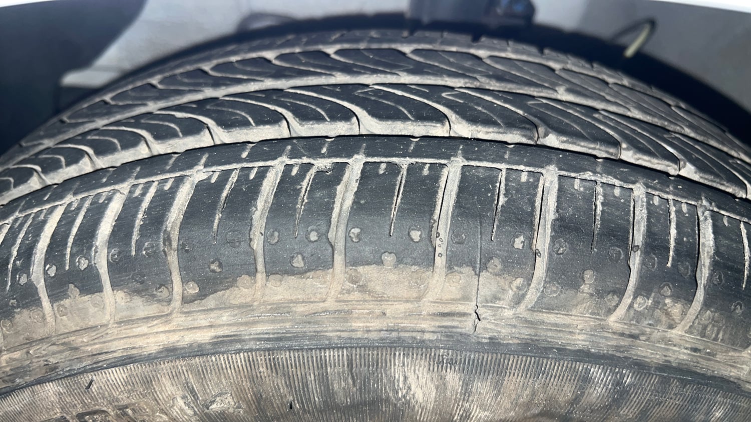 Used 2025 Hyundai Grand i10 Nios Magna 1.2 Kappa Petrol Manual tyres LEFT FRONT TYRE TREAD VIEW
