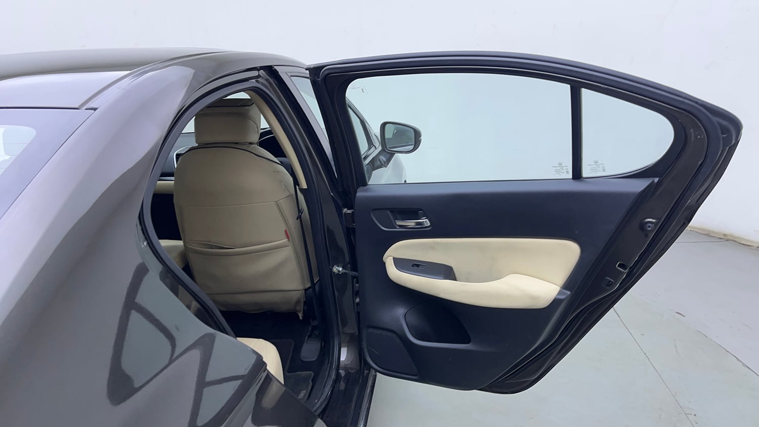 Used 2020 Honda City VX CVT Petrol Petrol Automatic interior RIGHT REAR DOOR OPEN VIEW