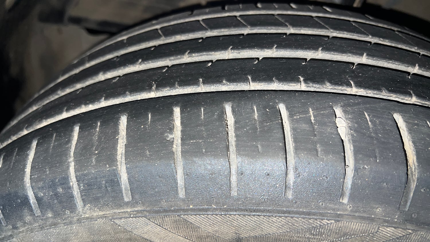 Used 2024 Maruti Suzuki Baleno Alpha AGS Petrol Automatic tyres LEFT FRONT TYRE TREAD VIEW