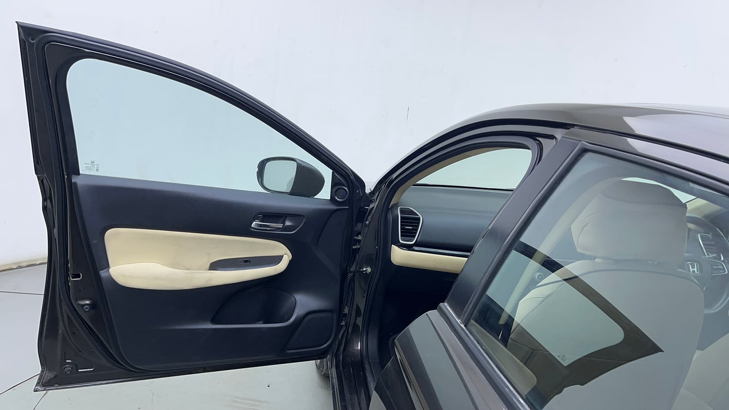 Used 2020 Honda City VX CVT Petrol Petrol Automatic interior LEFT FRONT DOOR OPEN VIEW