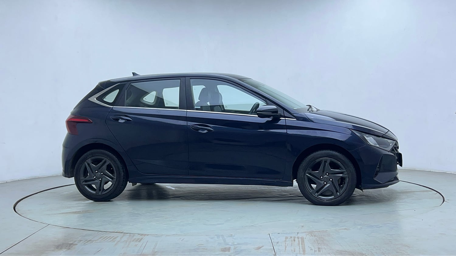 Used 2022 Hyundai i20 Sportz 1.2 MT Petrol Manual exterior RIGHT SIDE VIEW