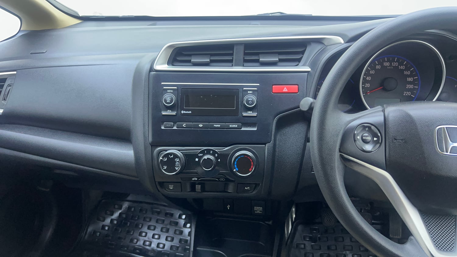 Used 2016 Honda Jazz S Petrol Petrol Manual interior MUSIC SYSTEM & AC CONTROL VIEW