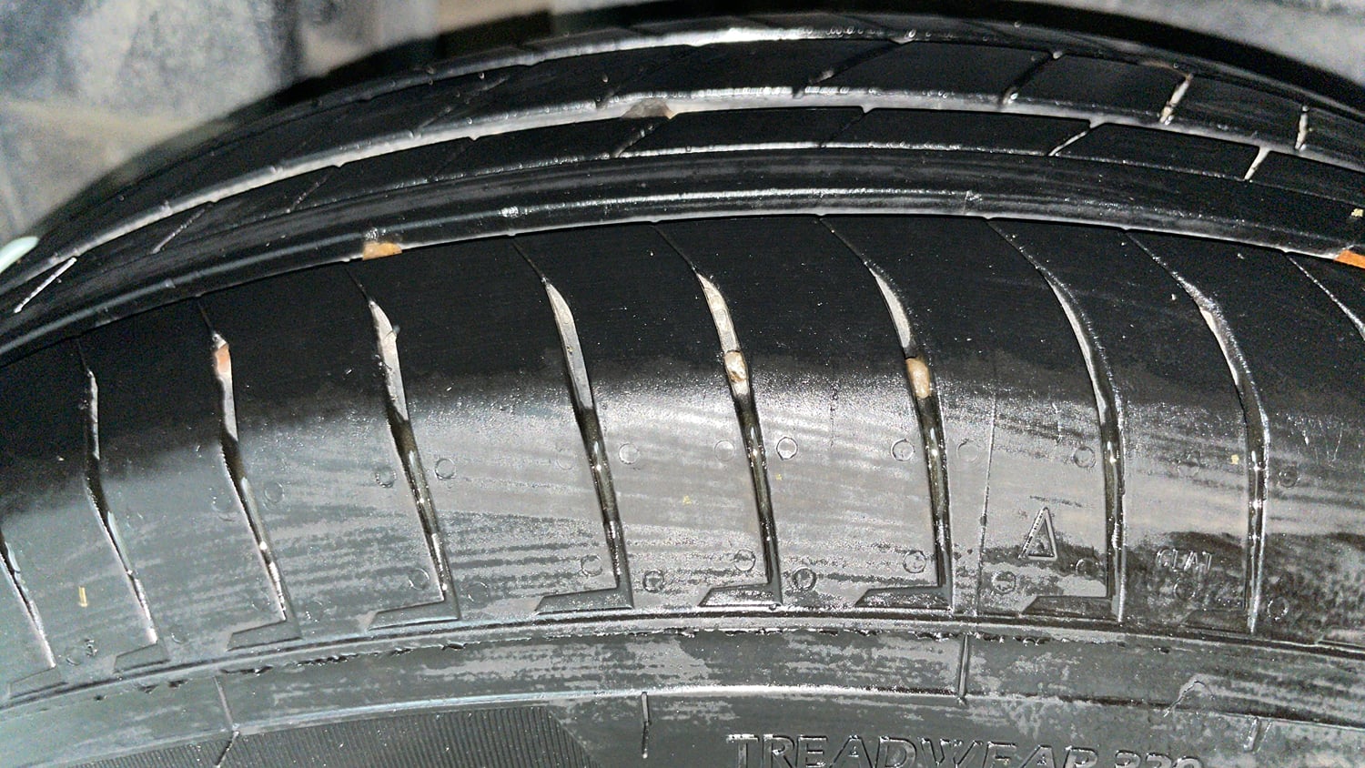 Used 2018 Maruti Suzuki Dzire VXi Petrol Manual tyres RIGHT REAR TYRE TREAD VIEW