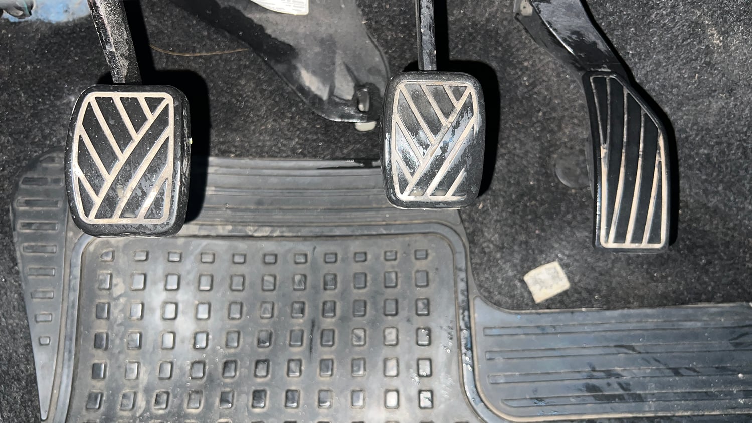 Used 2016 Maruti Suzuki Swift ZXi Petrol Manual interior PEDALS VIEW