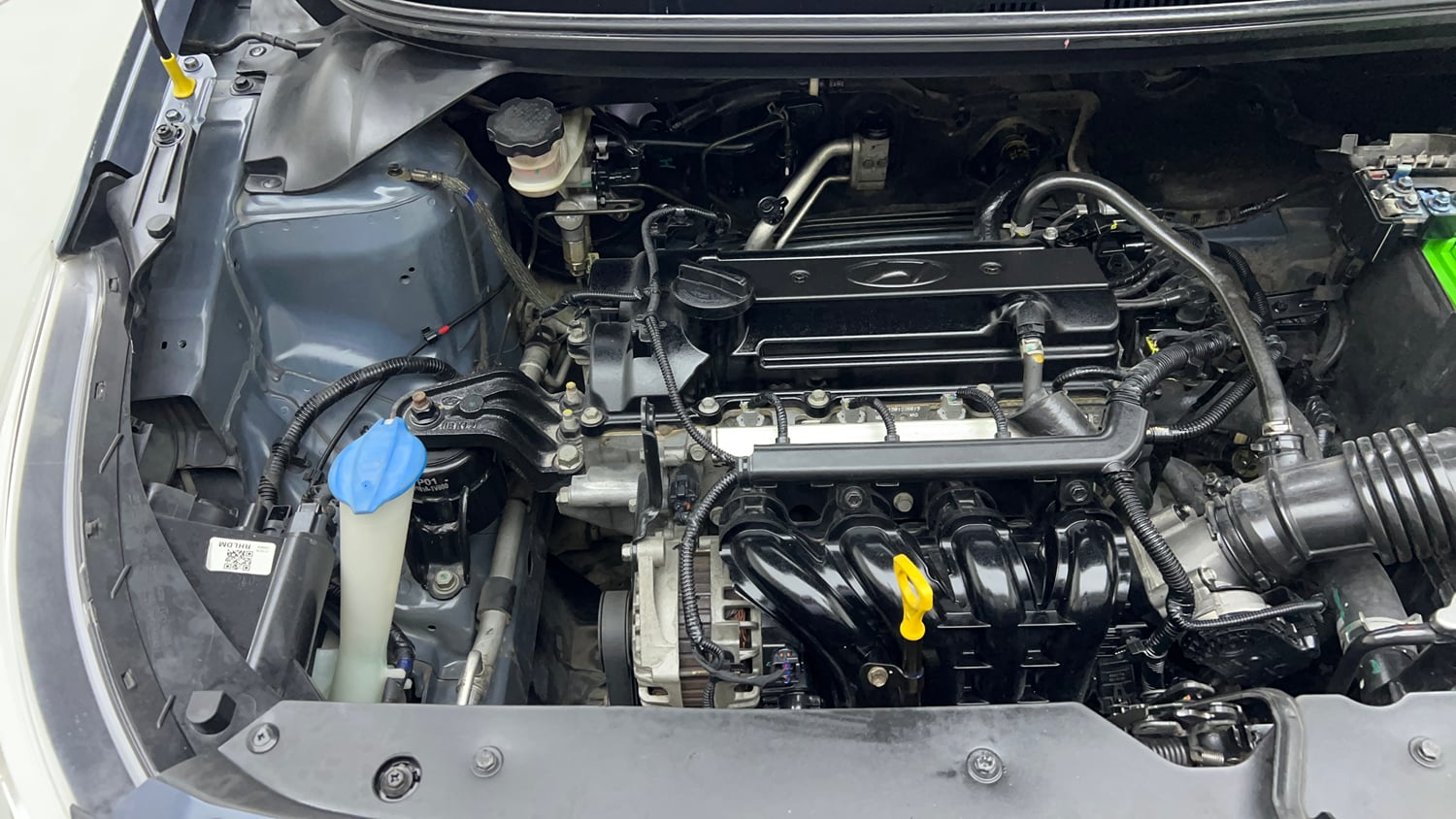 Used 2015 Hyundai Elite i20 Magna 1.2 Petrol Manual engine ENGINE RIGHT SIDE VIEW