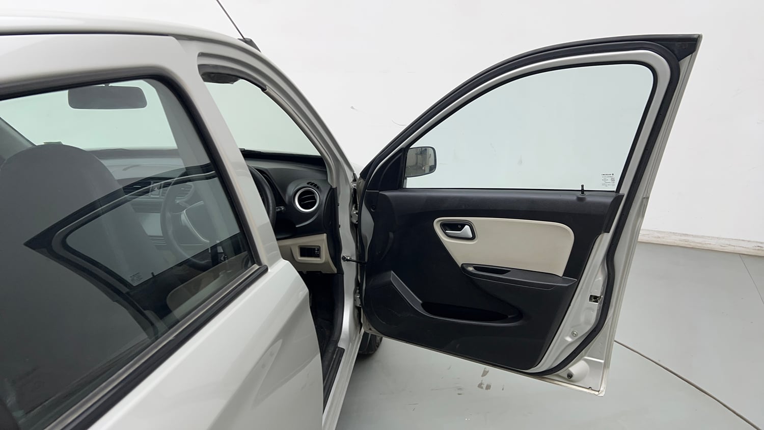 Used 2021 Maruti Suzuki Alto 800 LXi (O) Petrol Manual interior RIGHT FRONT DOOR OPEN VIEW