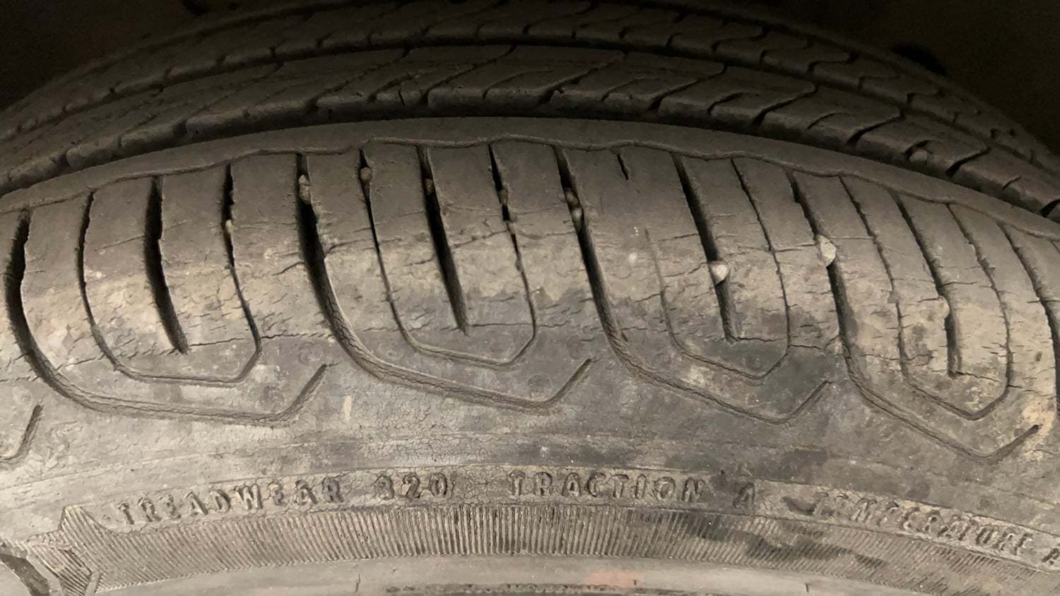 Used 2021 Tata Tiago XT Petrol Manual tyres RIGHT FRONT TYRE TREAD VIEW