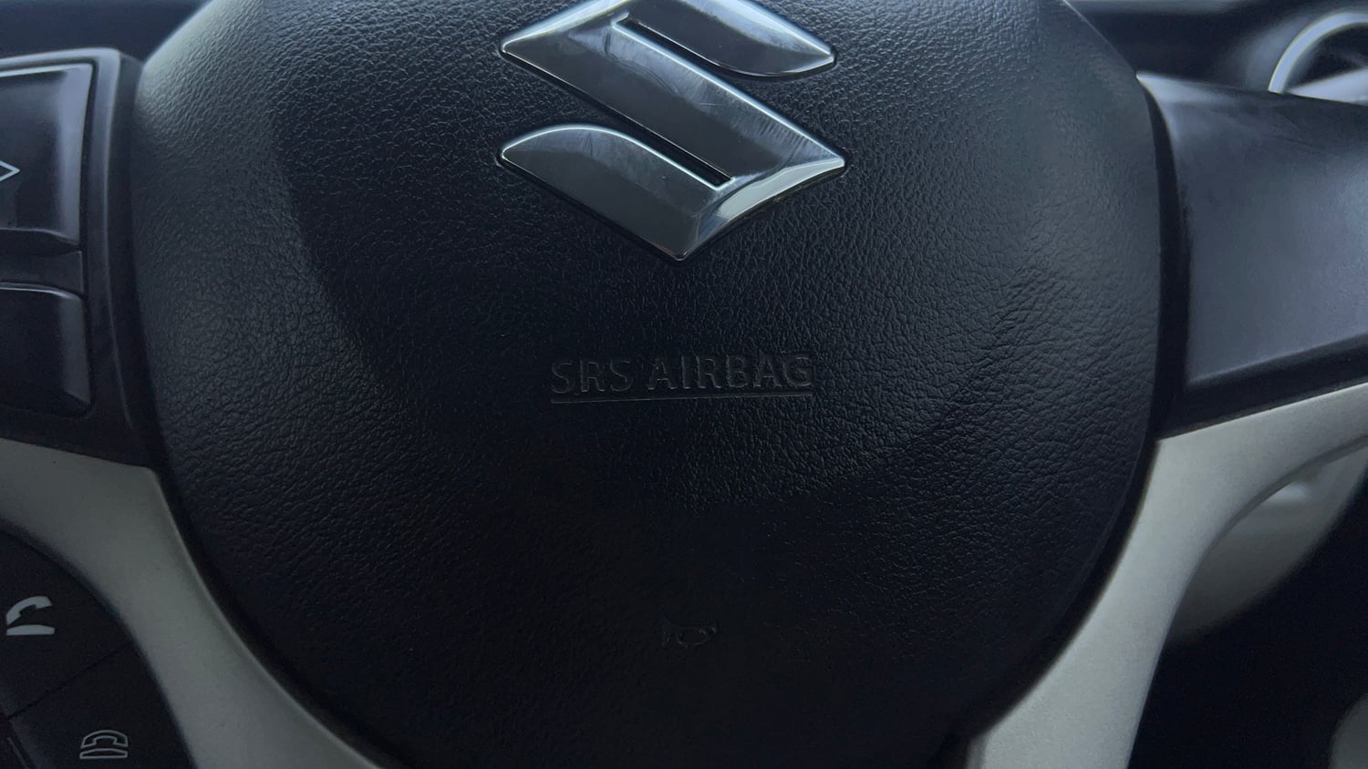 Used 2019 Maruti Suzuki Ignis Zeta 1.2 AMT Petrol Automatic top_features Airbags